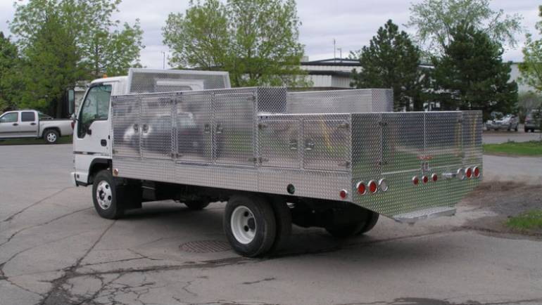 3 Reasons Why a Custom Tool Box for Semi Trucks Can Save You Money
